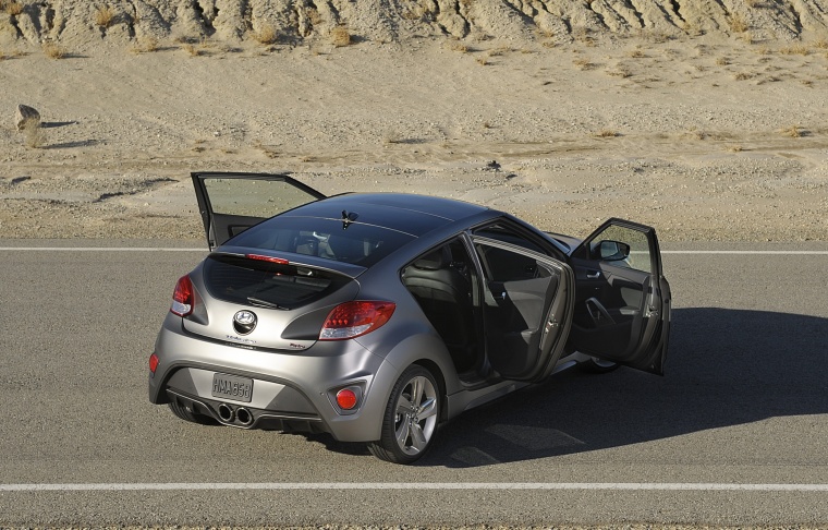 2013 Hyundai Veloster Turbo Picture