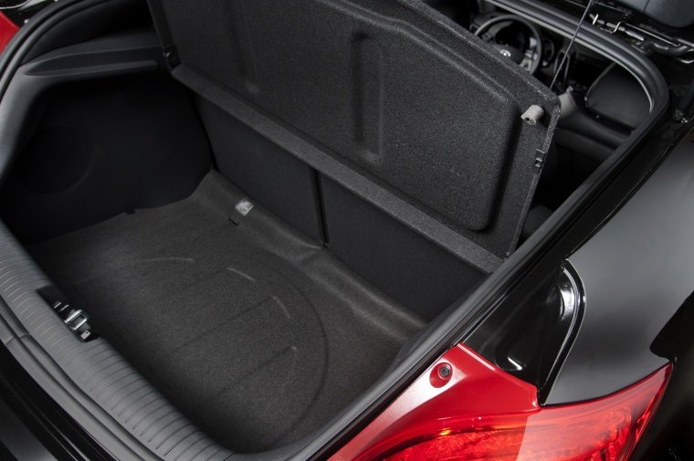 2013 Hyundai Veloster Turbo Trunk Picture