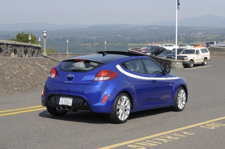 2014 Hyundai Veloster Picture