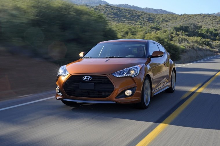 2015 Hyundai Veloster Turbo Picture