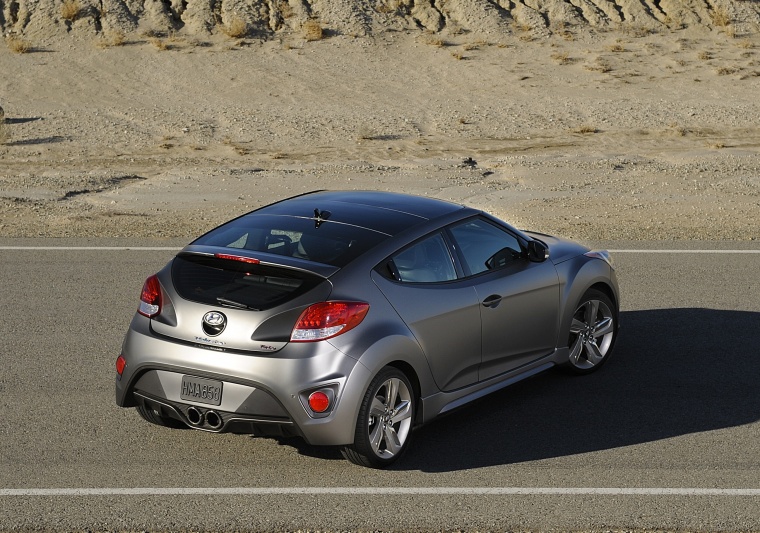 2015 Hyundai Veloster Turbo Picture