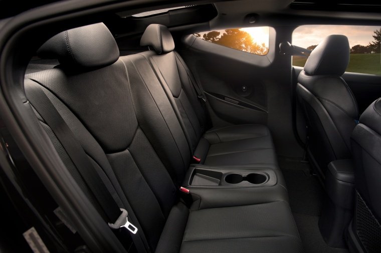 2015 Hyundai Veloster Turbo Rear Seats Picture