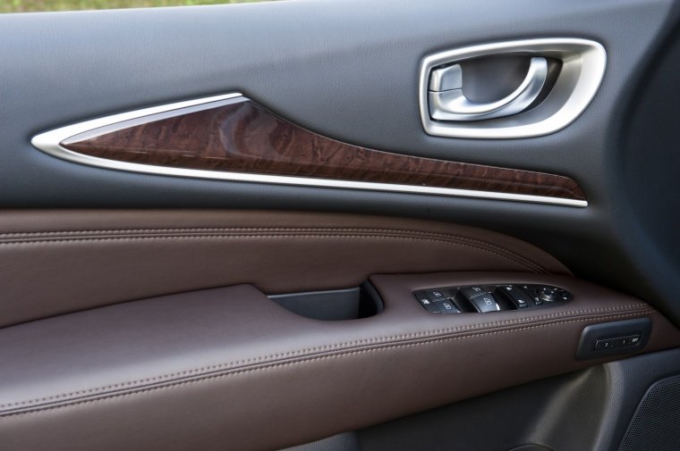 2013 Infiniti JX35 Door Panel Picture