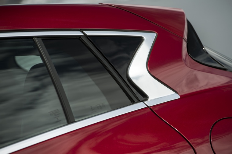 2018 Infiniti QX30S Rear Side Window Frame Picture