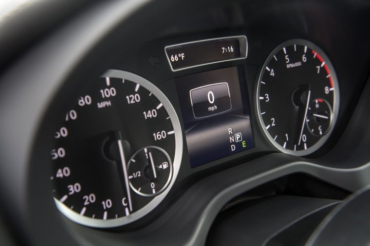 2018 Infiniti QX30S Gauges Picture