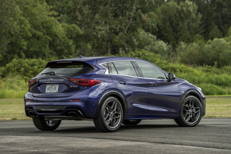 2018 Infiniti QX30S Picture