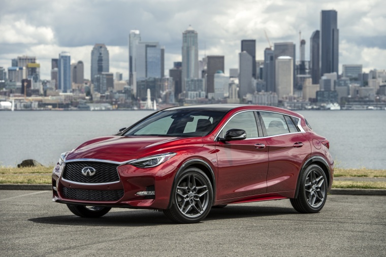 2018 Infiniti QX30S Picture