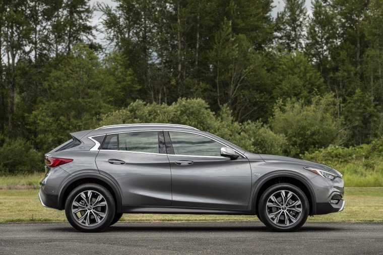 2018 Infiniti QX30 AWD Picture