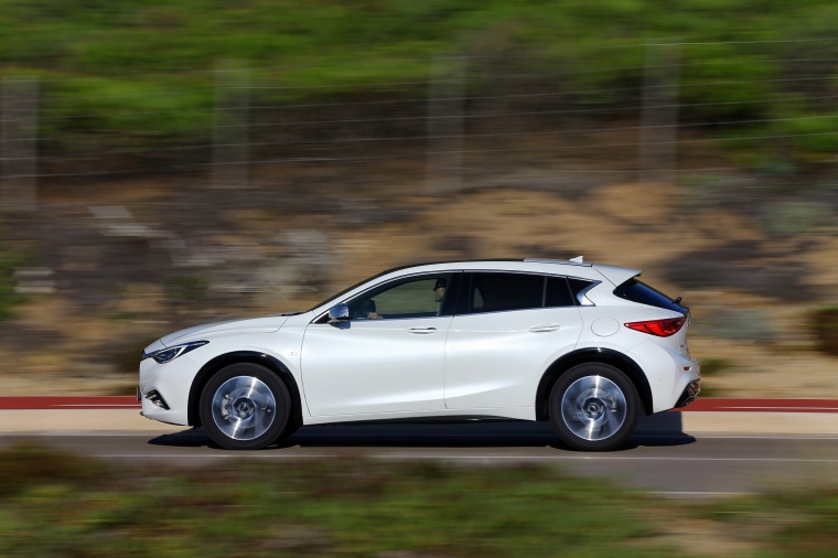 2018 Infiniti QX30 Picture