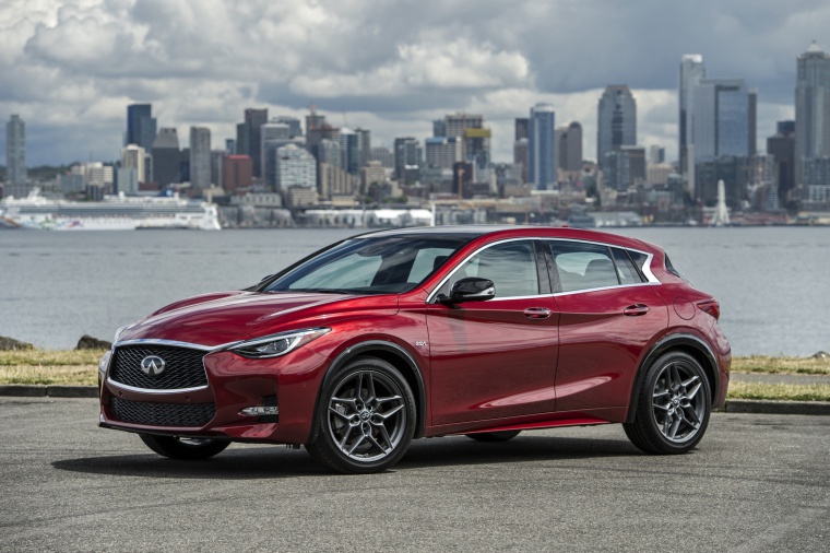 2019 Infiniti QX30S Picture