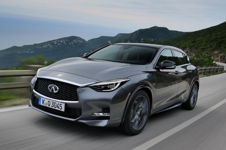 2019 Infiniti QX30 AWD Picture
