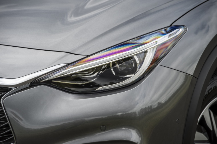 2019 Infiniti QX30 AWD Headlight Picture