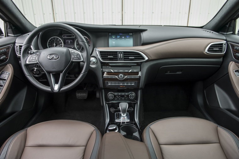 2019 Infiniti QX30 AWD Cockpit Picture