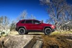 Picture of 2015 Jeep Cherokee Trailhawk 4WD in Deep Cherry Red Crystal Pearlcoat