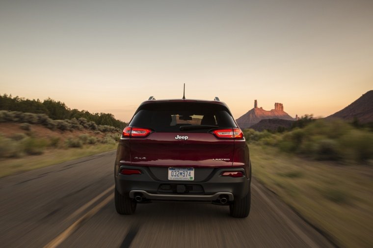 2016 Jeep Cherokee Limited 4WD Picture