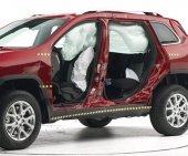 2016 Jeep Cherokee IIHS Side Impact Crash Test Picture