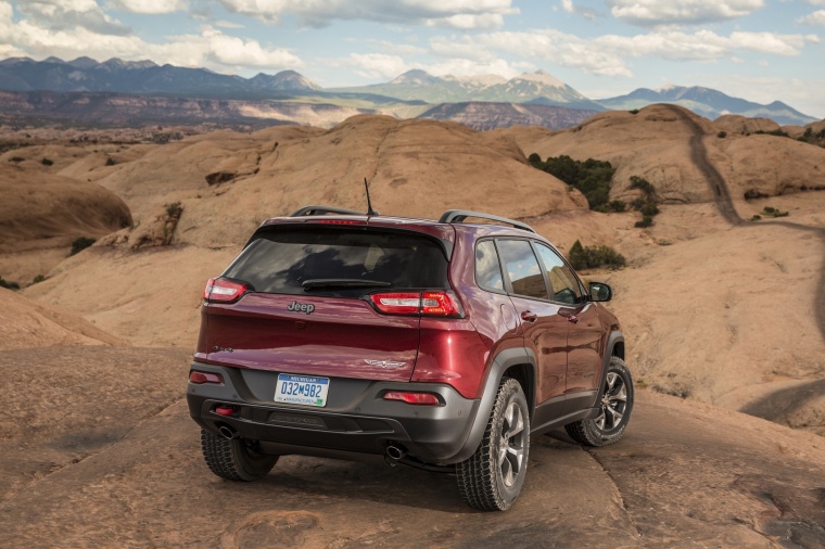 2018 Jeep Cherokee Trailhawk 4WD Picture