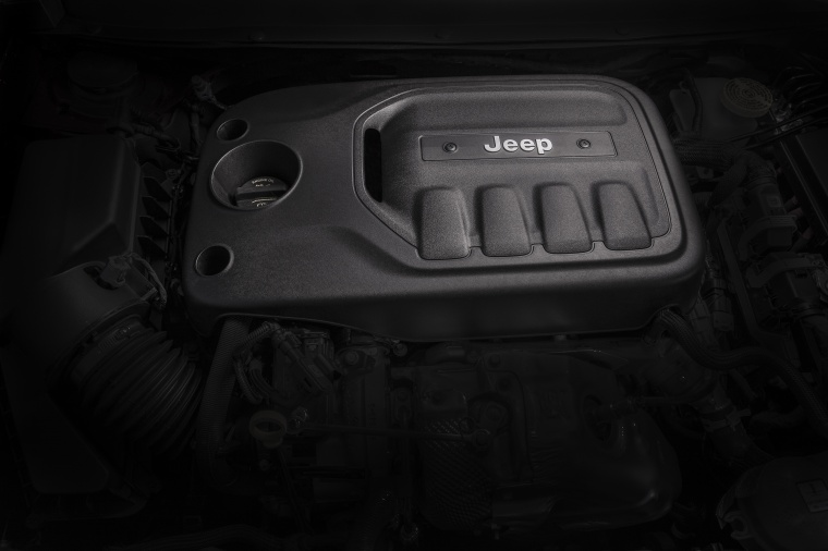 2019 Jeep Cherokee Limited 4WD 2.4-liter 4-cylinder Engine Picture