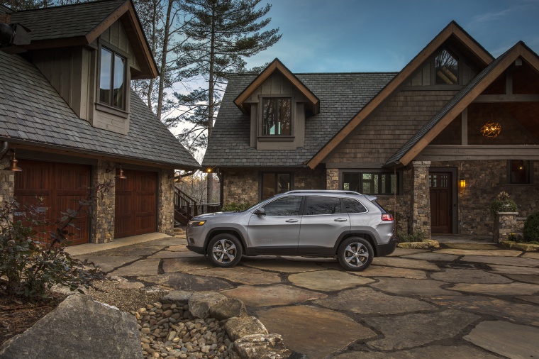 2019 Jeep Cherokee Limited 4WD Picture