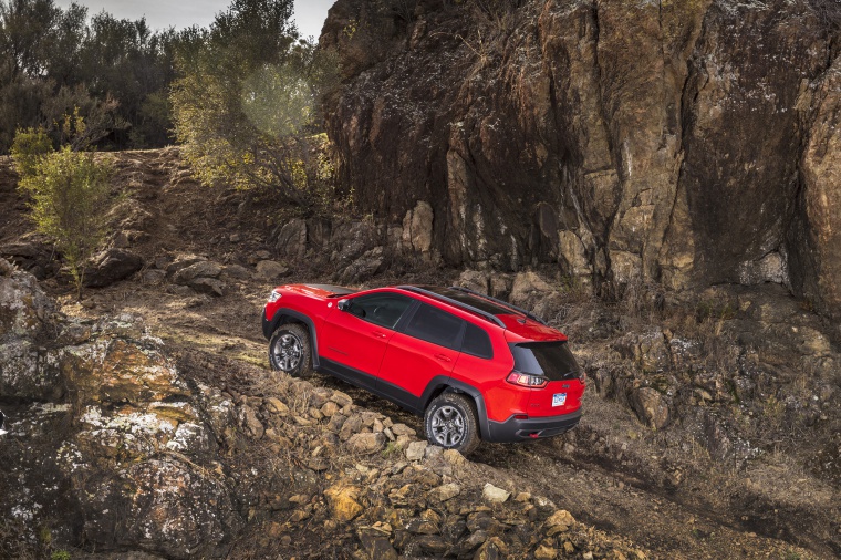 2019 Jeep Cherokee Trailhawk 4WD Picture