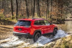 Picture of 2019 Jeep Cherokee Trailhawk 4WD in Firecracker Red Clearcoat