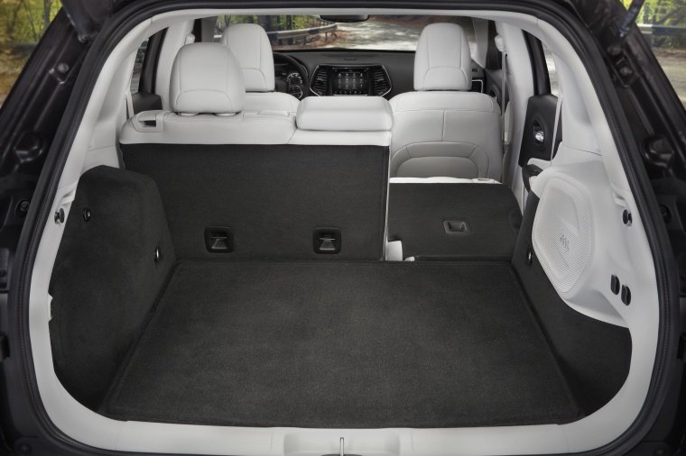 2020 Jeep Cherokee Limited 4WD Trunk with Rear Seat Folded Picture
