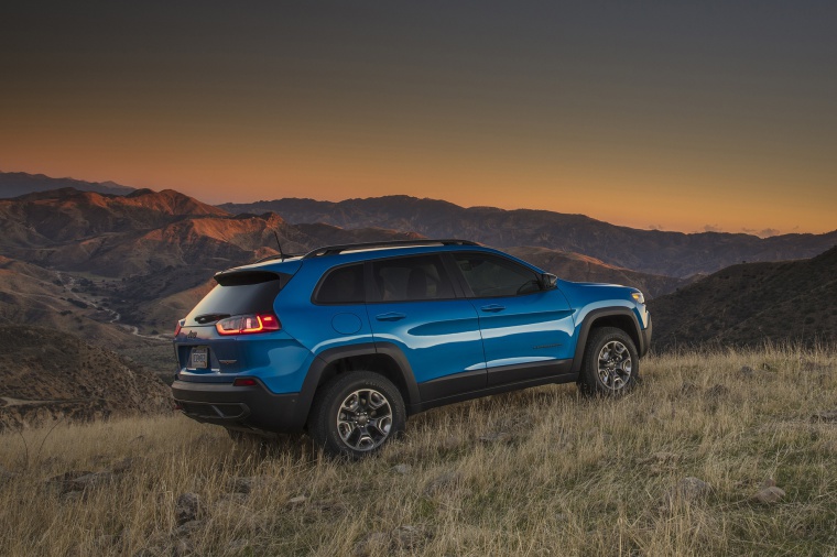 2020 Jeep Cherokee Trailhawk 4WD Picture