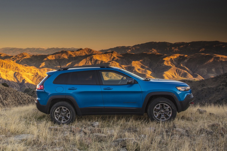 2020 Jeep Cherokee Trailhawk 4WD Picture