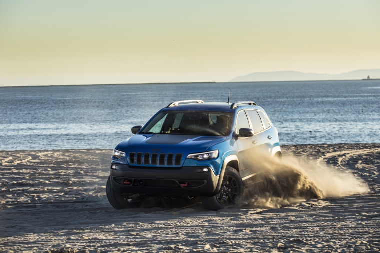 2020 Jeep Cherokee Trailhawk 4WD Picture