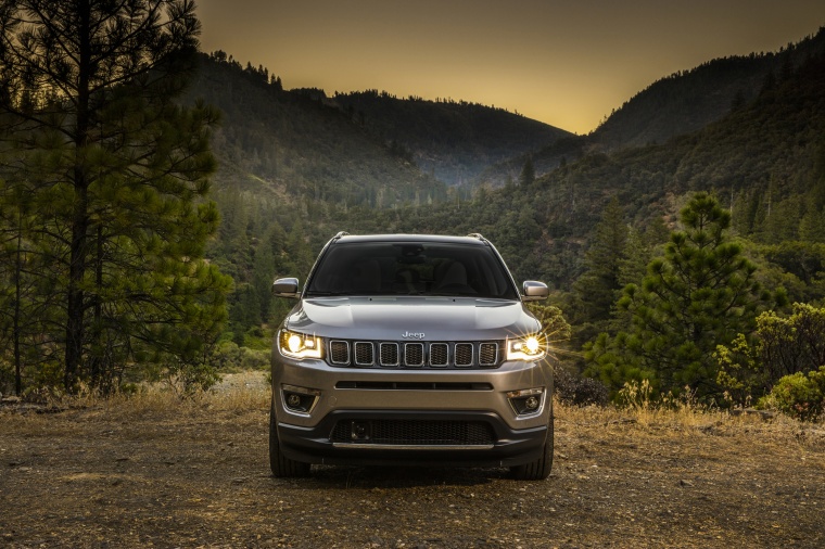 2018 Jeep Compass Limited 4WD Picture