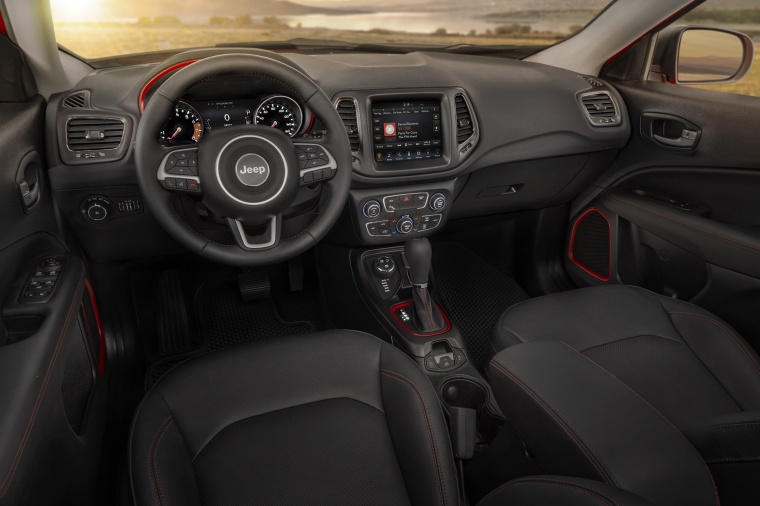 2018 Jeep Compass Trailhawk 4WD Cockpit Picture