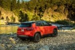 Picture of 2018 Jeep Compass Trailhawk 4WD in Spitfire Orange Clearcoat