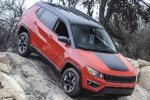 Picture of 2018 Jeep Compass Trailhawk 4WD in Spitfire Orange Clearcoat