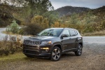 Picture of 2018 Jeep Compass Latitude 4WD in Granite Crystal Metallic Clearcoat