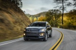 Picture of 2018 Jeep Compass Latitude 4WD in Granite Crystal Metallic Clearcoat