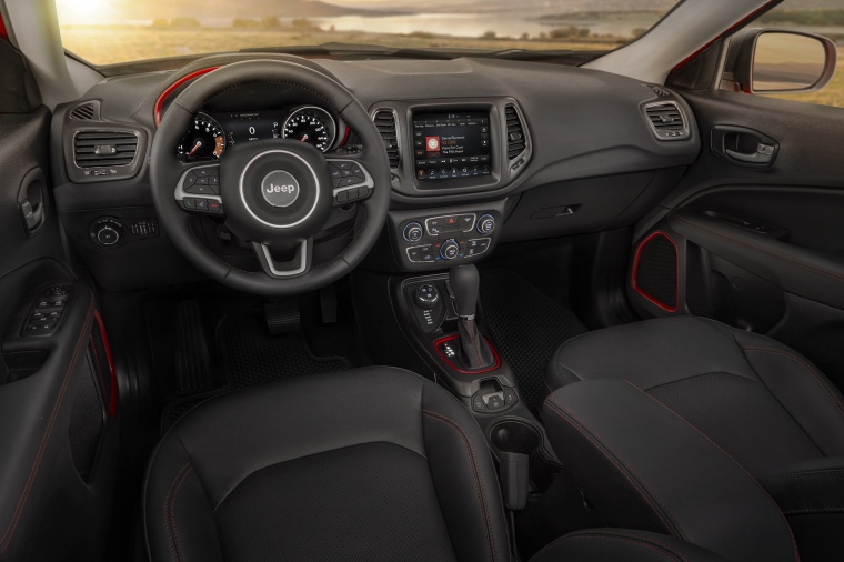 2019 Jeep Compass Trailhawk 4WD Cockpit Picture