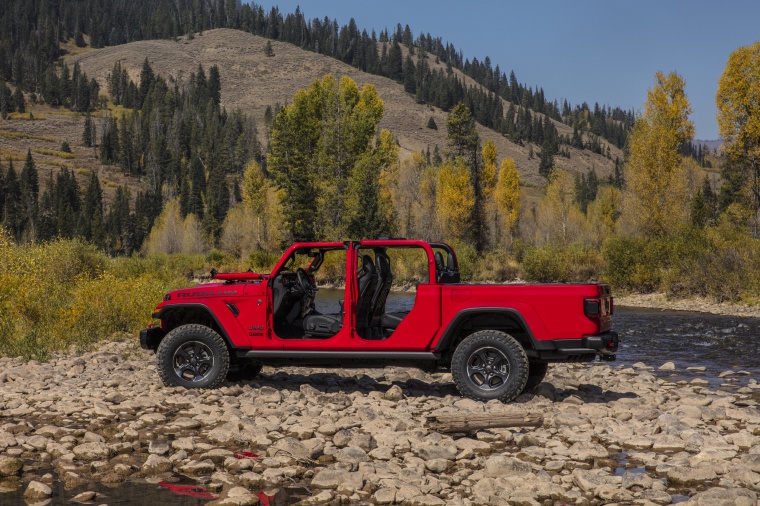 2020 Jeep Gladiator Crew Cab Rubicon 4WD with windshield folded Picture