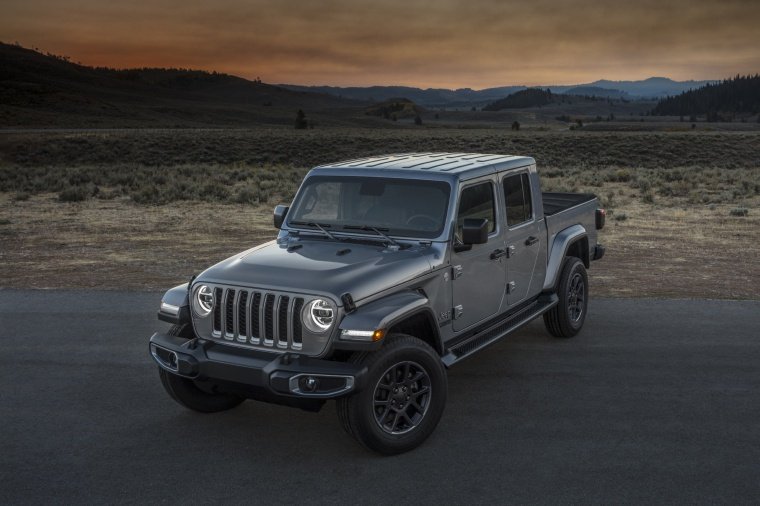 2020 Jeep Gladiator Crew Cab Overland 4WD Picture