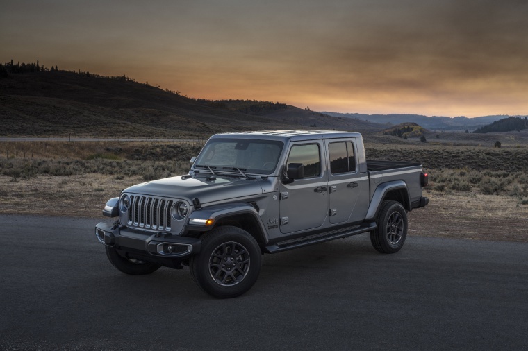 2020 Jeep Gladiator Crew Cab Overland 4WD Picture