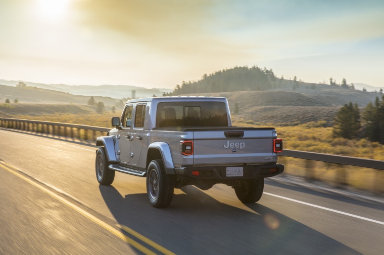 2020 Jeep Gladiator Crew Cab Overland 4WD Picture