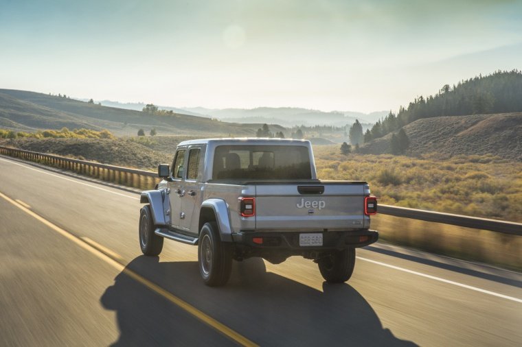 2020 Jeep Gladiator Crew Cab Overland 4WD Picture