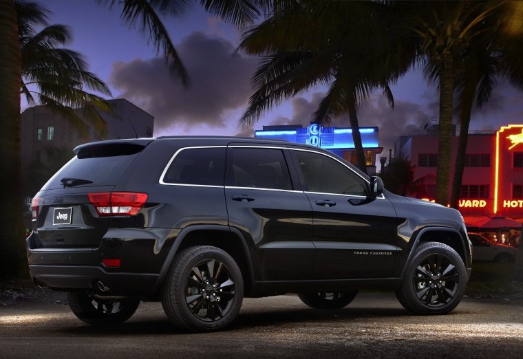 2013 Jeep Grand Cherokee Overland 4WD Picture