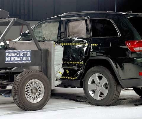2013 Jeep Grand Cherokee IIHS Side Impact Crash Test Picture