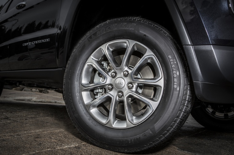 2014 Jeep Grand Cherokee Limited Diesel 4WD Rim Picture