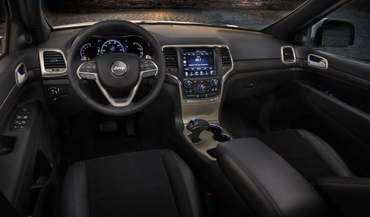 2015 Jeep Grand Cherokee Limited 4WD Cockpit Picture