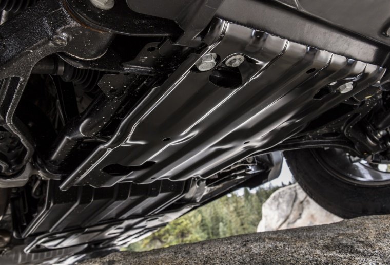 2016 Jeep Grand Cherokee Limited Diesel 4WD Underbody Protection Picture