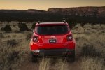 Picture of 2015 Jeep Renegade Latitude 4WD in Colorado Red
