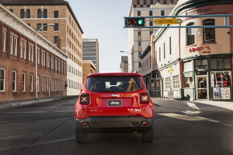 2016 Jeep Renegade Latitude 4WD Picture