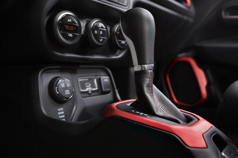 2018 Jeep Renegade Trailhawk 4WD Gear Lever Picture