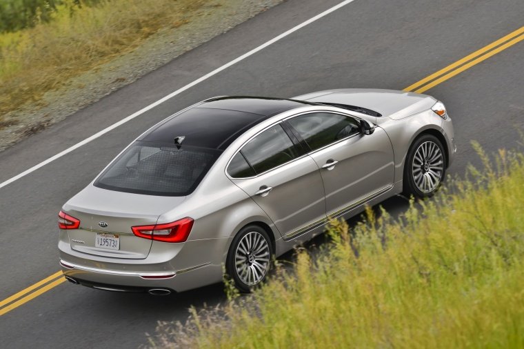 2016 Kia Cadenza Picture